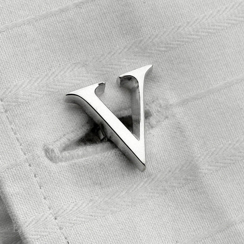 V initial cufflink