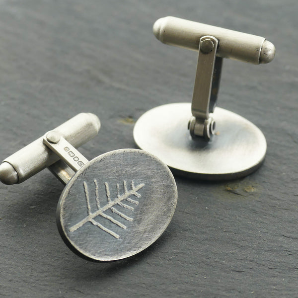 Oval fern cufflinks