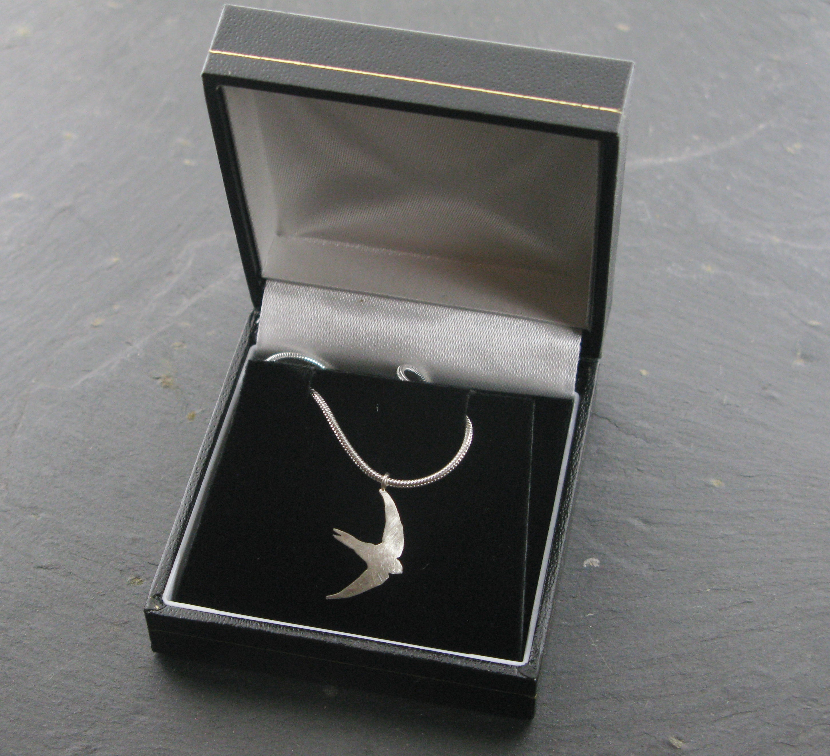 Swift pendant and necklace